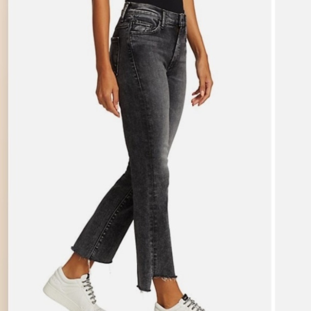 Mother Jeans Insider Crop Step Fray in Black